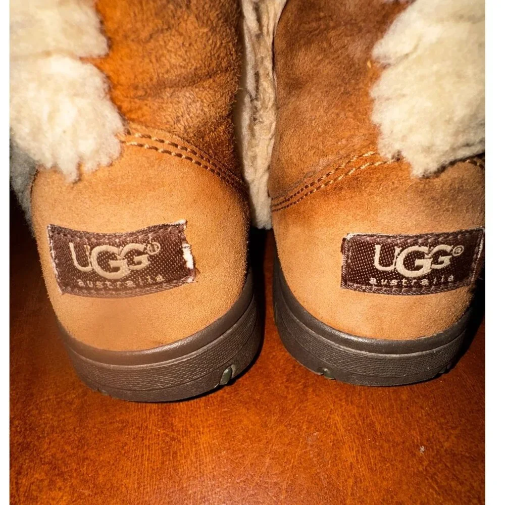 UGG Australia Sunburst Tall Boots W8 Chestnut Shearling Lined Suede Pre-Owned
